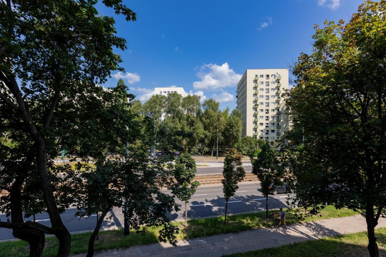 Apartment Avenue Solidarnosci On Wola By Noclegi Renters Варшава Екстериор снимка