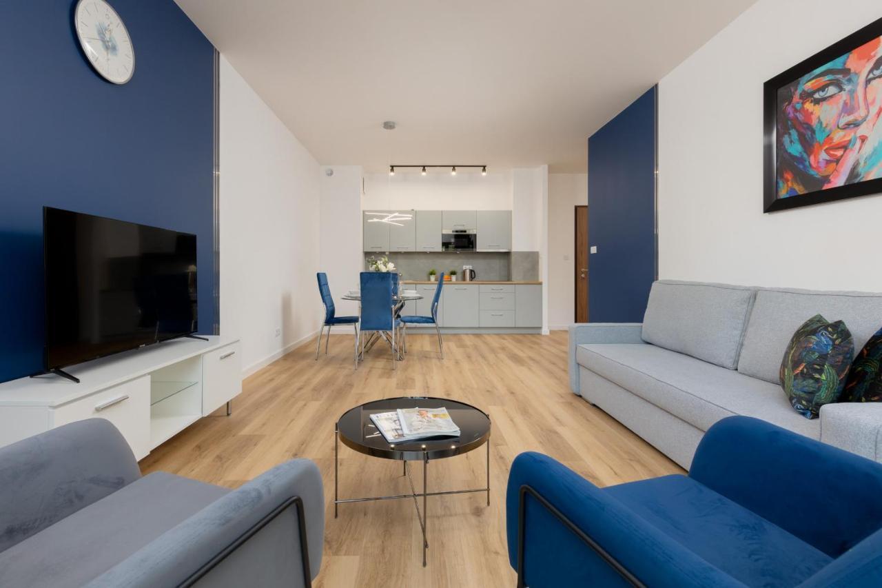 Apartment Avenue Solidarnosci On Wola By Noclegi Renters Варшава Екстериор снимка