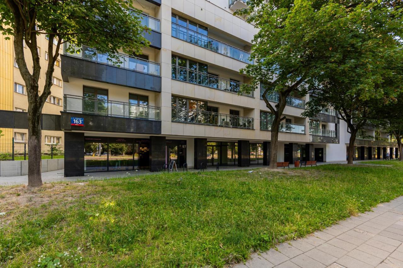 Apartment Avenue Solidarnosci On Wola By Noclegi Renters Варшава Екстериор снимка
