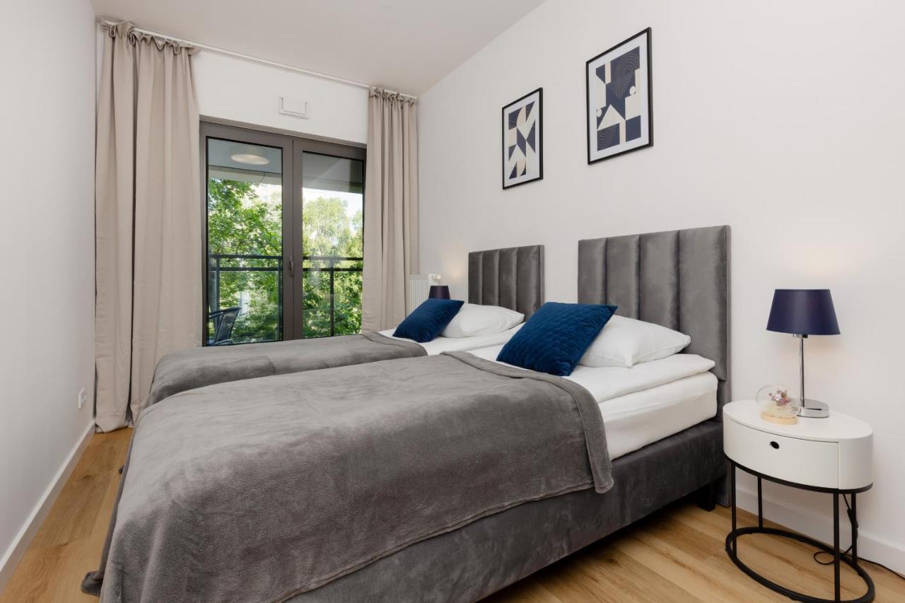 Apartment Avenue Solidarnosci On Wola By Noclegi Renters Варшава Екстериор снимка