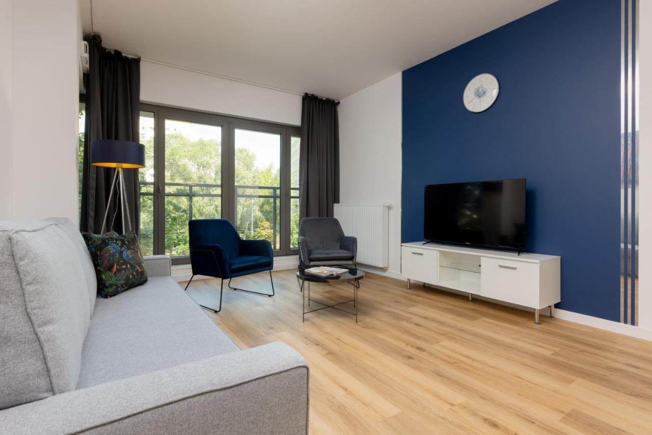 Apartment Avenue Solidarnosci On Wola By Noclegi Renters Варшава Екстериор снимка