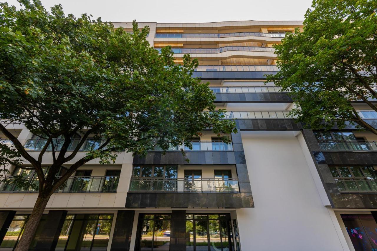 Apartment Avenue Solidarnosci On Wola By Noclegi Renters Варшава Екстериор снимка